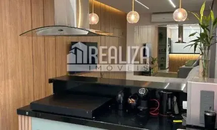 Casa com churrasqueira na varanda e gerador solar em Uberaba
