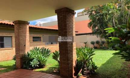 Casa com 4 quartos à venda no Centro, Uberaba 