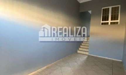 Casa a venda no bairro Estados Unidos em Uberaba: 4 dormitorios e area de lazer!