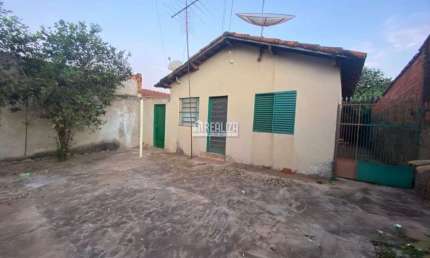 Casa padrao a venda no Conj. Hab. Kazuto Yatsuda, Igarapava