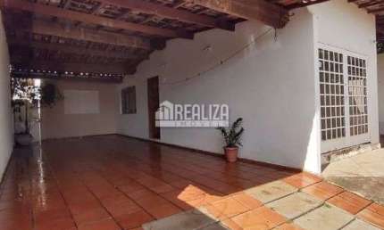 Casa a venda com 3 dormitorios e suite no Residencial Estados Unidos, Uberaba