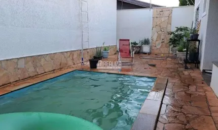 Casa a venda em Uberaba - Jardim Sao Bento | 2 suites, piscina e muito mais!