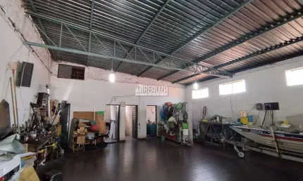 Oportunidade unica! Galpao comercial para alugar no Bairro Sao Benedito, Uberaba