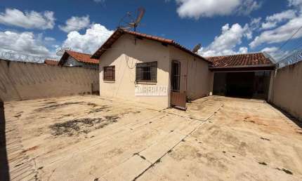 Charmosa casa a venda em Residencial Nova Era, Uberaba