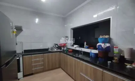 Casa com 3 quartos à venda no Parque Colibri, Uberaba 