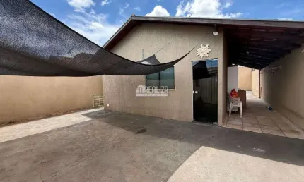 Casa a venda no Residencial Morumbi, Uberaba - 2 dormitorios, 3 garagens
