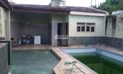 Casa de 4 Dormitorios no Bairro Vila Sao Jose, Uberaba