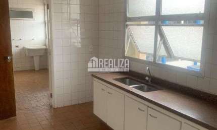 Apartamento no Centro de Uberaba - 4 dormitorios e suite
