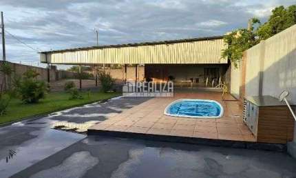 Casa a venda com piscina no bairro Boa Vista em Uberaba