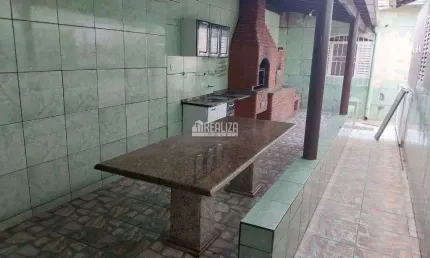 Casa a venda no bairro Morada do Sol, Uberaba - 4 dormitorios e churrasqueira!