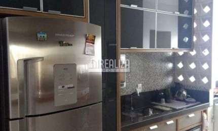 Apartamento de 2 suites com varanda gourmet no Edificio Solar das Palmeiras, bairro Estados Unidos em Uberaba