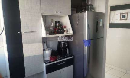 Casa a venda no Condominio Vanice Andrade, no bairro Vila Arquelau, Uberaba - 2 dormitorios, moveis planejados na cozinha