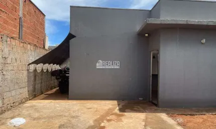 Casa a venda no Bairro Loteamento Ilha Bela, Uberaba