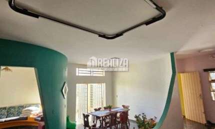 Casa para alugar no bairro Estados Unidos em Uberaba