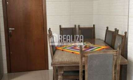 Apartamento de 3 dormitorios com moveis planejados no bairro Vila Maria Helena - Uberaba