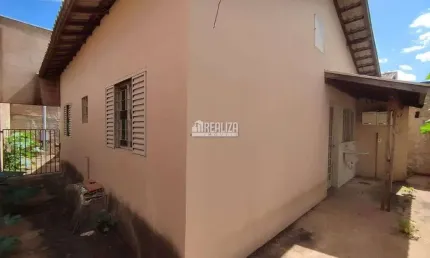 Charmosa casa a venda no bairro Residencial Ilha de Marajo I, em Uberaba