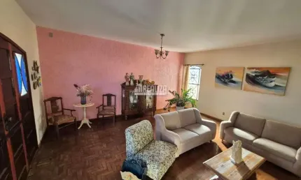 Casa a venda no Bairro Nossa Senhora da Abadia, Uberaba