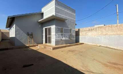 Aluguel de Casa Padrao com 3 Dormitorios em LOTEAMENTO MARIA BARBOSA, Uberaba