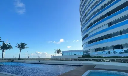 Duplex  com 2 suítes e localização privilegiada frente ao mar