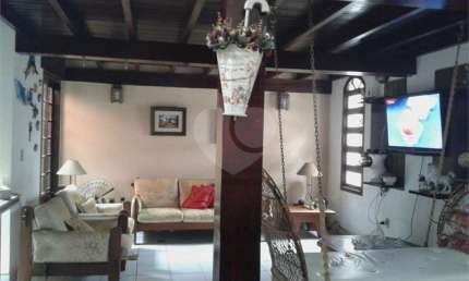 Casa com 3 quartos à venda em Jardim Bela Vista - SP