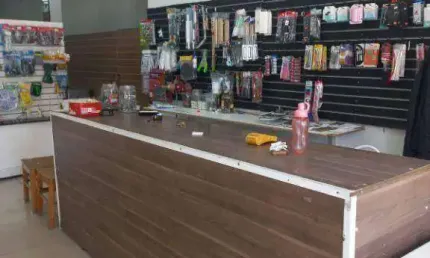 Sala comercial para alugar na Avenida Emílio Ribas, Jardim Vila Galvão, Guarulhos