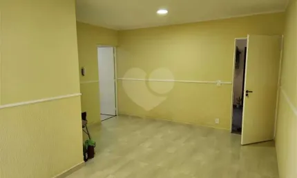 Apartamento com 2 quartos à venda em Jardim Santo André - SP