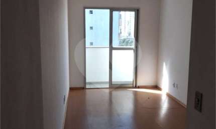 Apartamento com 3 quartos para locação em Vila Valparaíso - SP