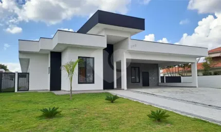 Casa térrea com 4 quartos à venda em Parque Village Castelo - SP