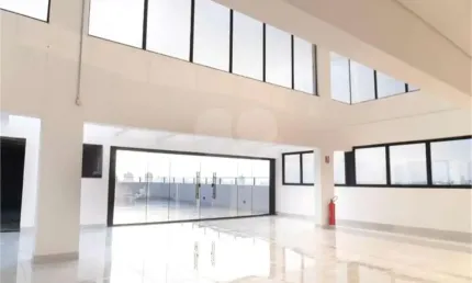 Sala comercial para alugar no Parque Jaçatuba, Santo André 