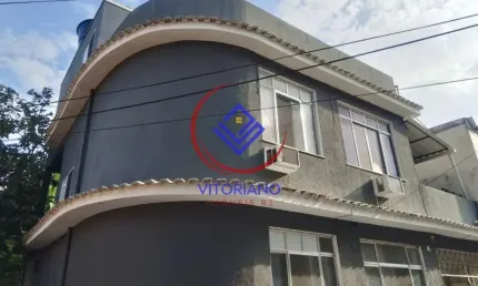 Casa duplex com quatro quatos á venda no campinho aceitando financiamento!