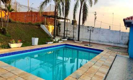 Chácara 1200 metros com piscina e campo de futebol em Indaiatuba SP