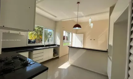 MONTREAL RESIDENSE - TERREA COCM 3 QUARTOS, ARMARIOS PLANEJADOS E AR CONDICIONADO