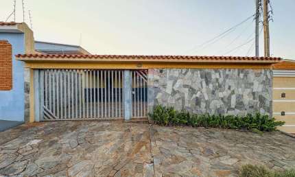 Casa com 3 quartos para venda, 312m² - Parque dos Bandeirantes - Ribeirão Preto
