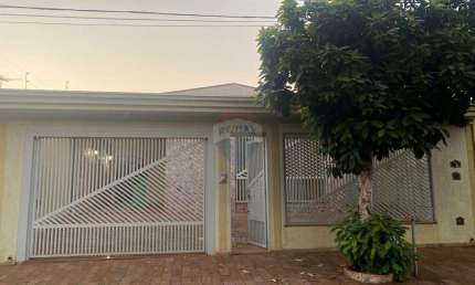 Casa com 3 Quartos para venda, 300m² - Sumarezinho - Jardim Sumaré - Ribeirão Preto