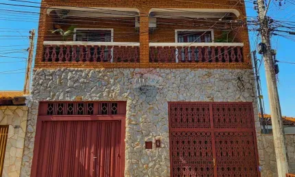 Casa com 3 Quartos para venda, 220m² - Vila Monte Alegre - Ribeirão Preto