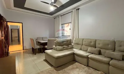 Casa com 3 quartos para venda, 120m² - Centro - Luís Antônio
