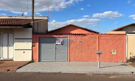 Casa com 2 quartos á venda - 160m  - Jd Alvorada - Cravinhos