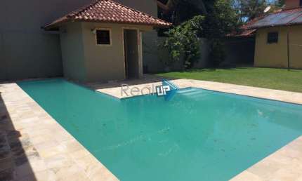 Casa em condomínio fechado com 5 quartos à venda na Araxa, Recanto de Itaipuaçu, Maricá, 334 m2 por R$ 880.000