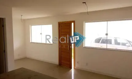 Casa em condomínio fechado com 3 quartos à venda na Cândido de Figueiredo, Tanque, Rio de Janeiro, 93 m2 por R$ 498.000