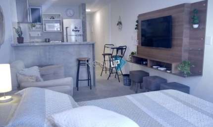 Apartamento com 1 quarto à venda na Avenida Prado Júnior, Copacabana, Rio de Janeiro por R$ 630.000