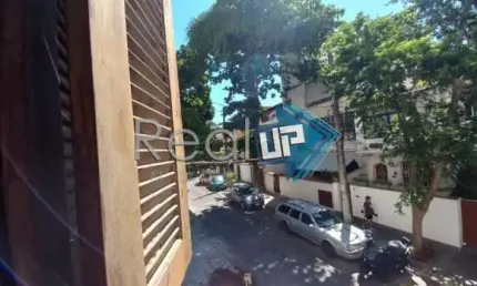 Apartamento com 2 quartos à venda na manuel niobei, urca, rio de janeiro, 65 m2 por r$ 850.000