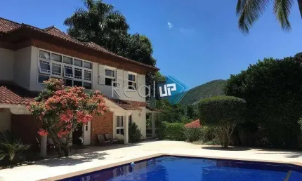 Casa em condomínio fechado com 6 quartos à venda na Ernani Agricola, Itanhangá, Rio de Janeiro, 902 m2 por R$ 4.750.000