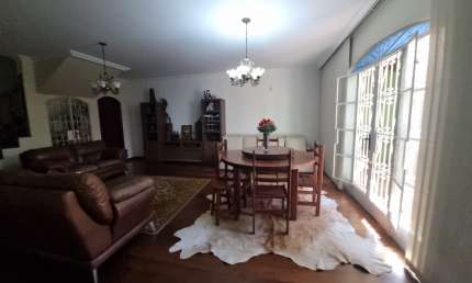 Casa com 4 quartos à venda na Vila Fujita, Londrina 