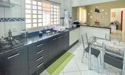 Casa 03 quartos com churrasqueira próxima ao Centro de Araçatuba
