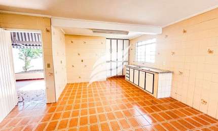 Casa com 3 quartos à venda na Rua Domingos Mungo, 1, Casa Nova, Araçatuba