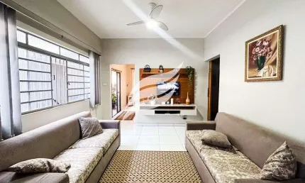 Casa com 3 quartos à venda na Rua Chiquita Fernandes, 0729, Bairro das Bandeiras, Araçatuba