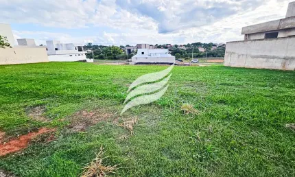 Terreno de 400 m² à venda no condomínio Royal Boulevard em Araçatuba