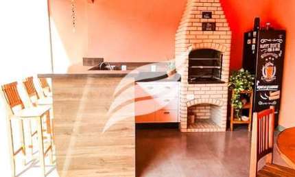Casa com varanda gourmet à venda no bairro Chácaras Versalhes em Araçatuba