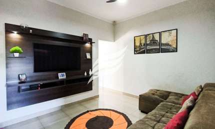 Casa 2 quartos e suíte à venda próxima à Av. Prestes Maia em Araçatuba