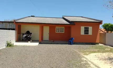 Casa com 2 quartos à venda na Avenida Getúlio Vargas, 827, Jardim Atlântico, Balneário Arroio do Silva